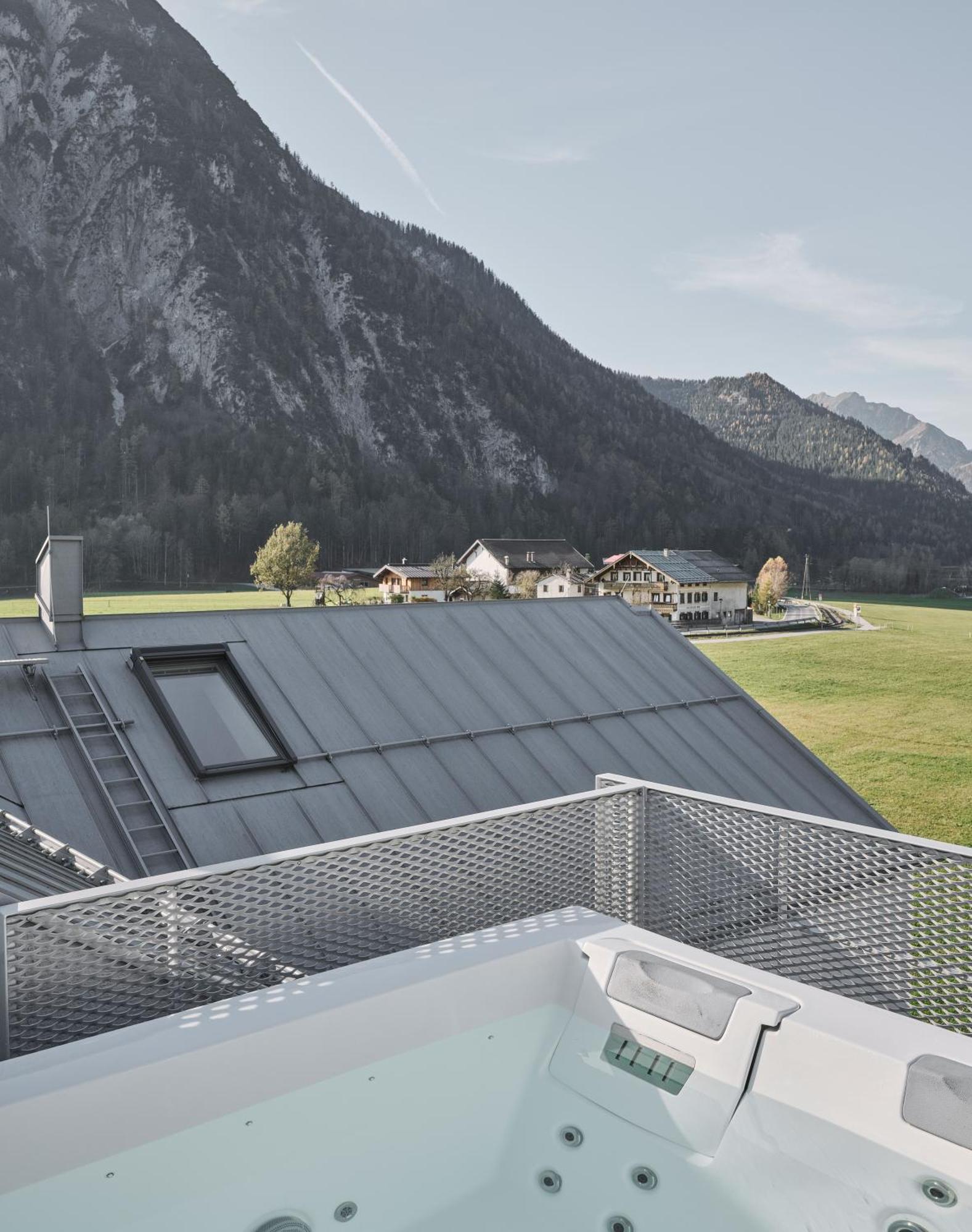 Urban Alpine Penthouse With Lake View Maurach (Achensee) Exterior foto